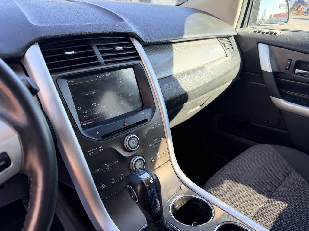 Photo 11 of this FORD EDGE
