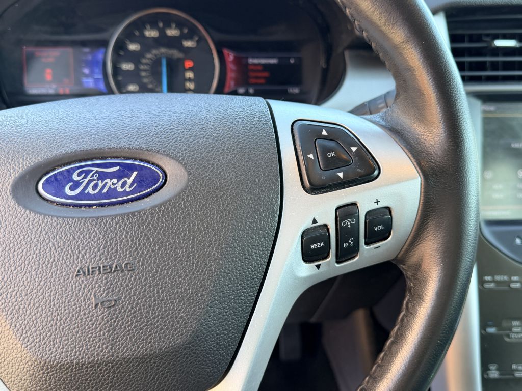 Photo 15 of this FORD EDGE