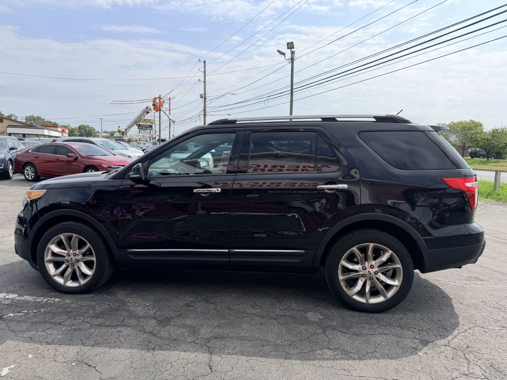 Photo 3 of this FORD EXPLORER