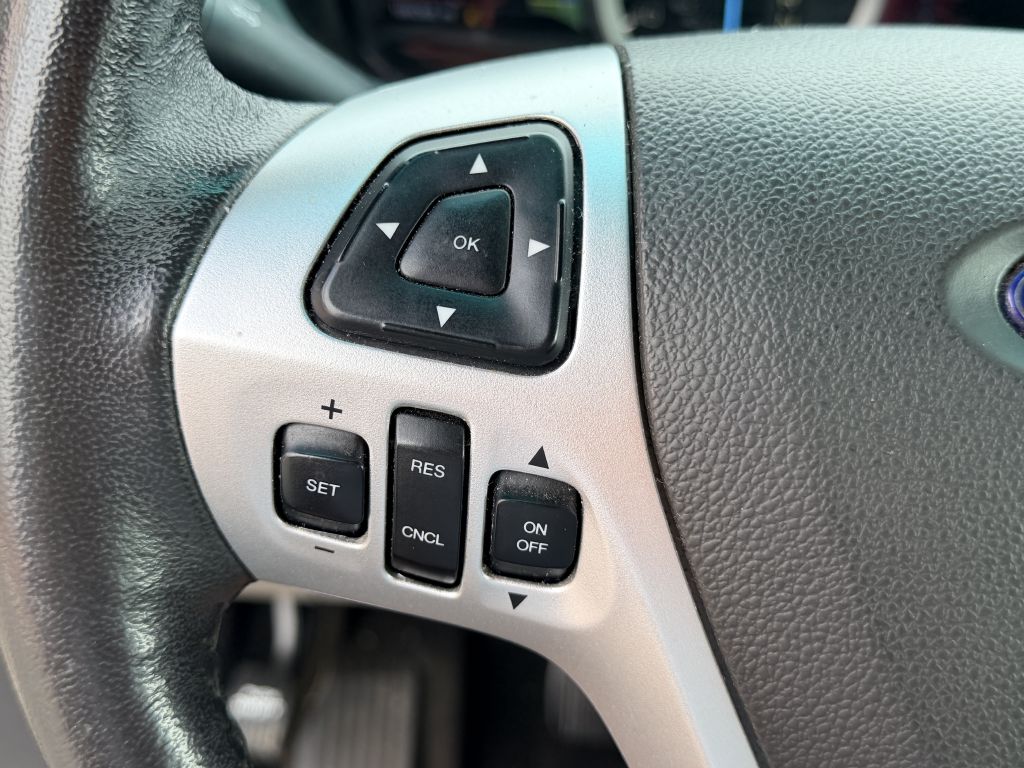 Photo 16 of this FORD EXPLORER
