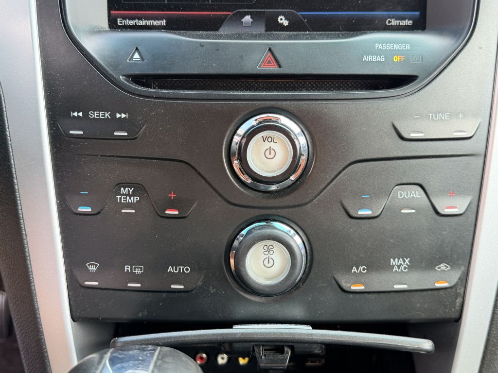 Photo 20 of this FORD EXPLORER