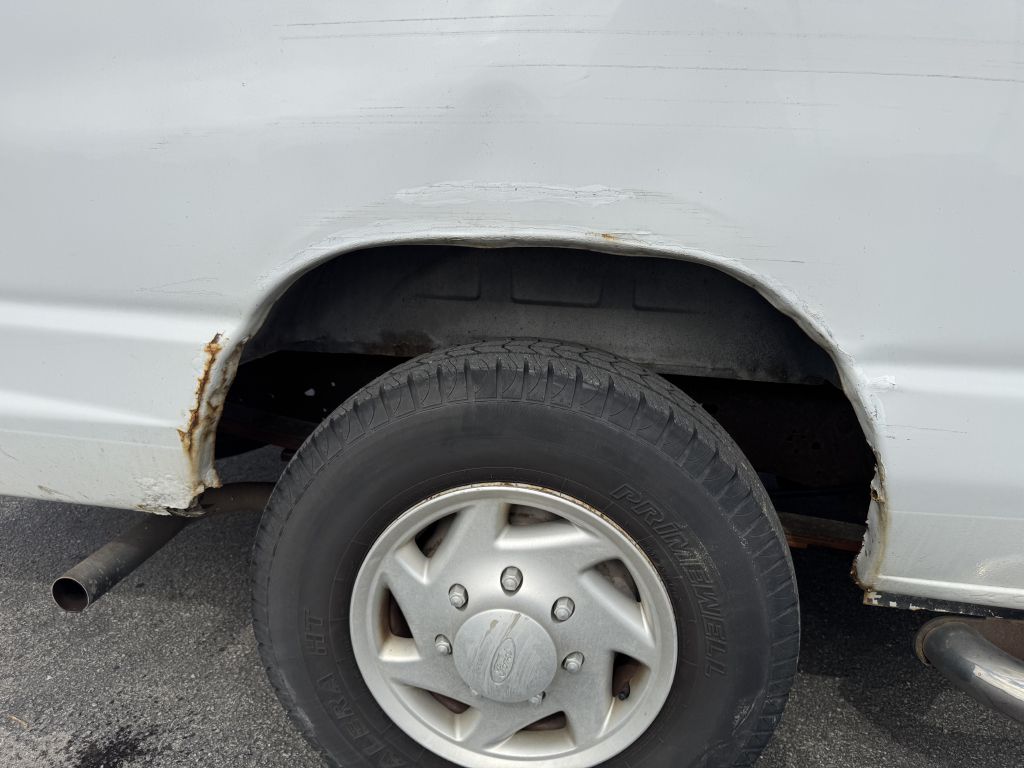 Photo 15 of this FORD ECONOLINE