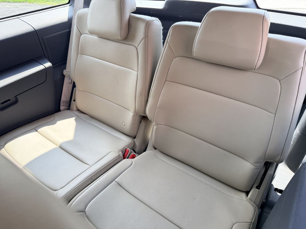 Photo 6 of this FORD FLEX