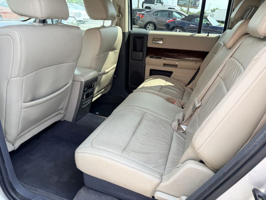 Photo 7 of this FORD FLEX