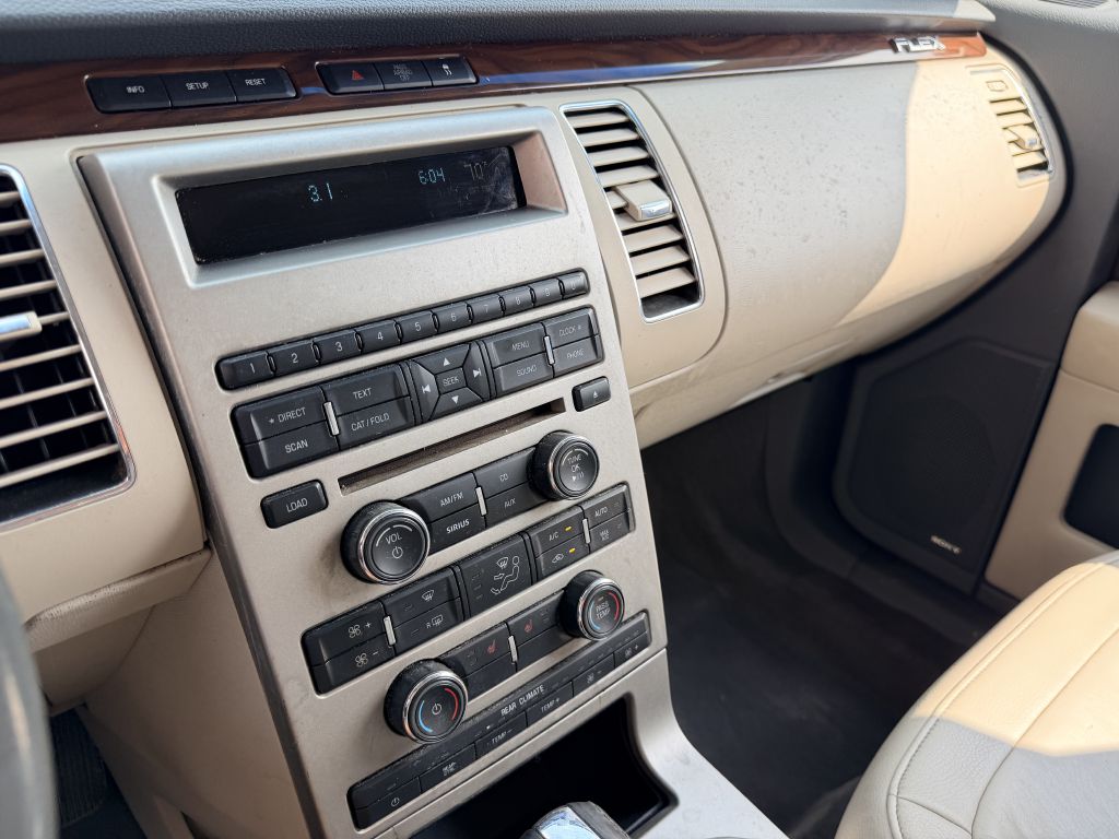 Photo 13 of this FORD FLEX