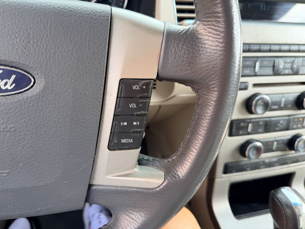 Photo 17 of this FORD FLEX