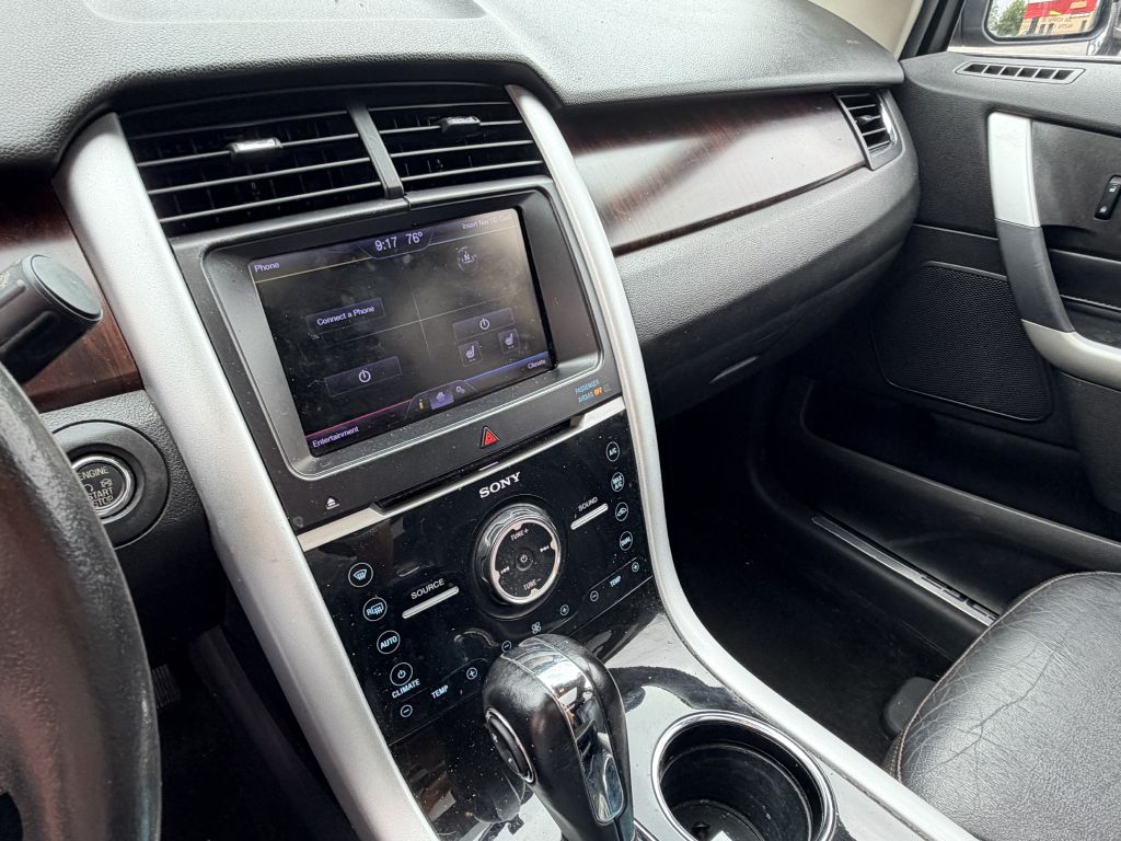 Photo 11 of this FORD EDGE