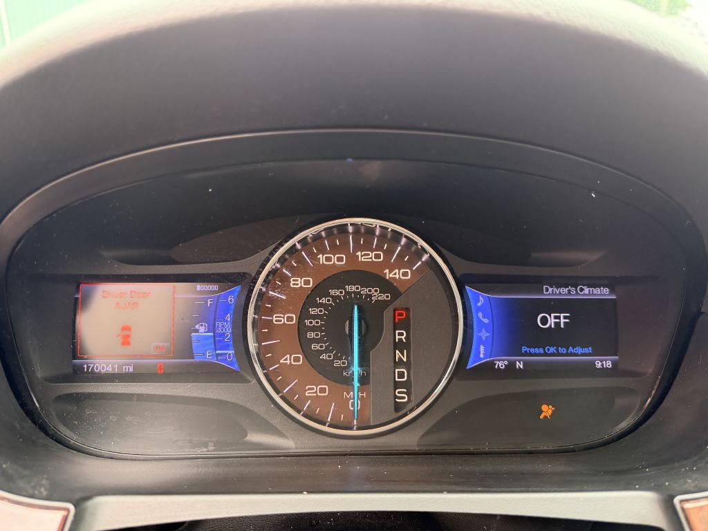 Photo 16 of this FORD EDGE