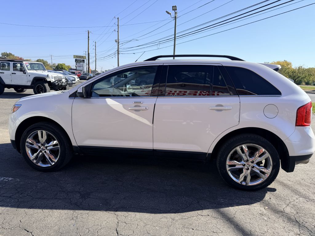 Photo 3 of this FORD EDGE