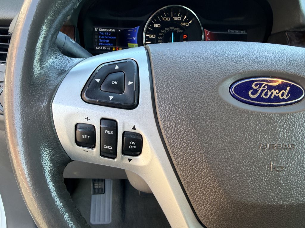 Photo 14 of this FORD EDGE