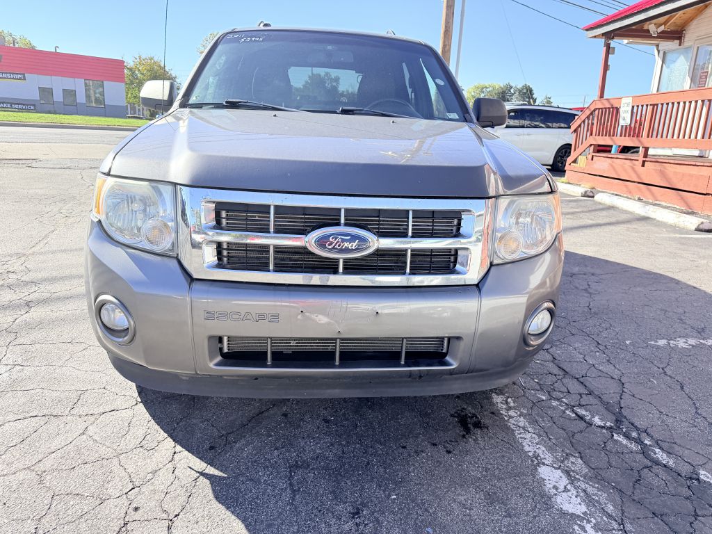 Photo 2 of this FORD ESCAPE