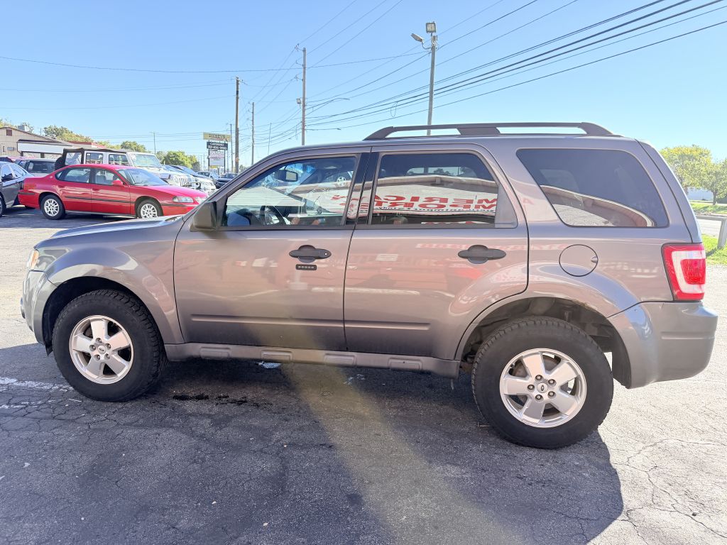 Photo 3 of this FORD ESCAPE