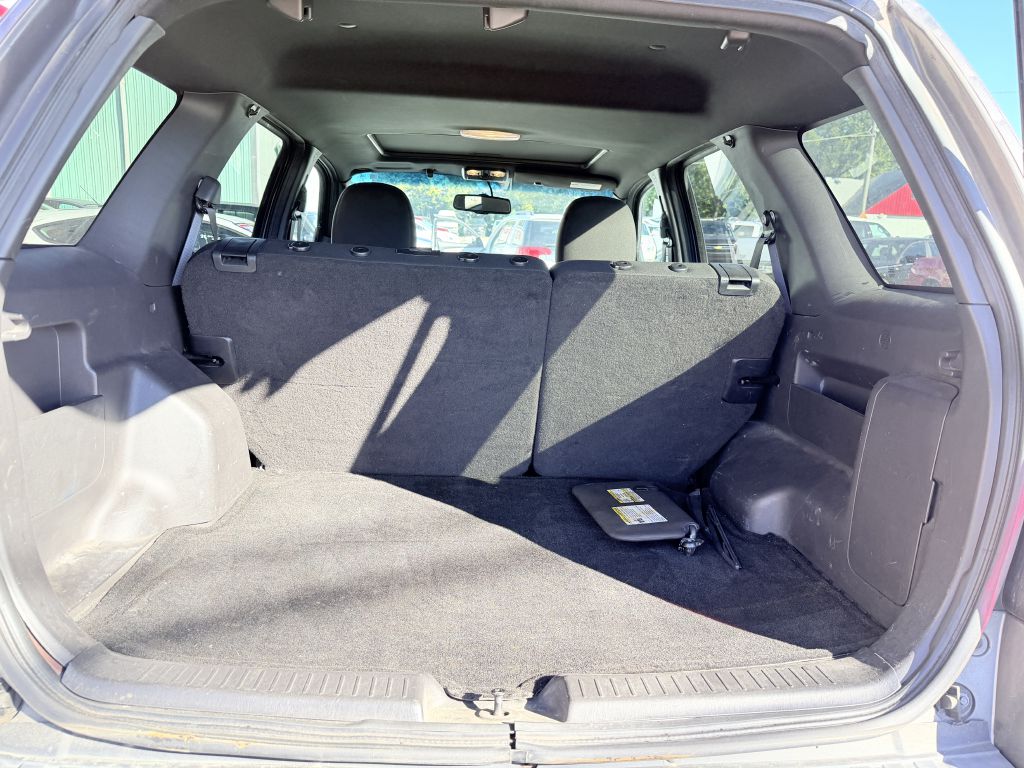 Photo 5 of this FORD ESCAPE