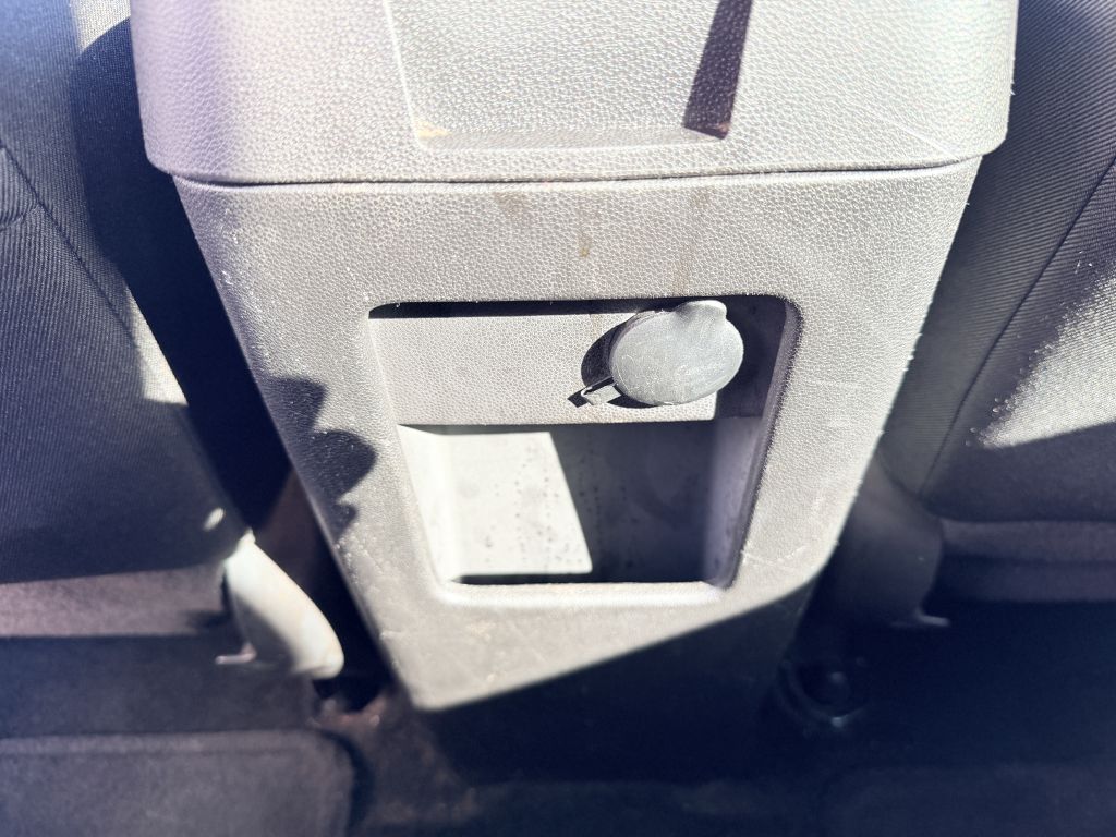 Photo 7 of this FORD ESCAPE