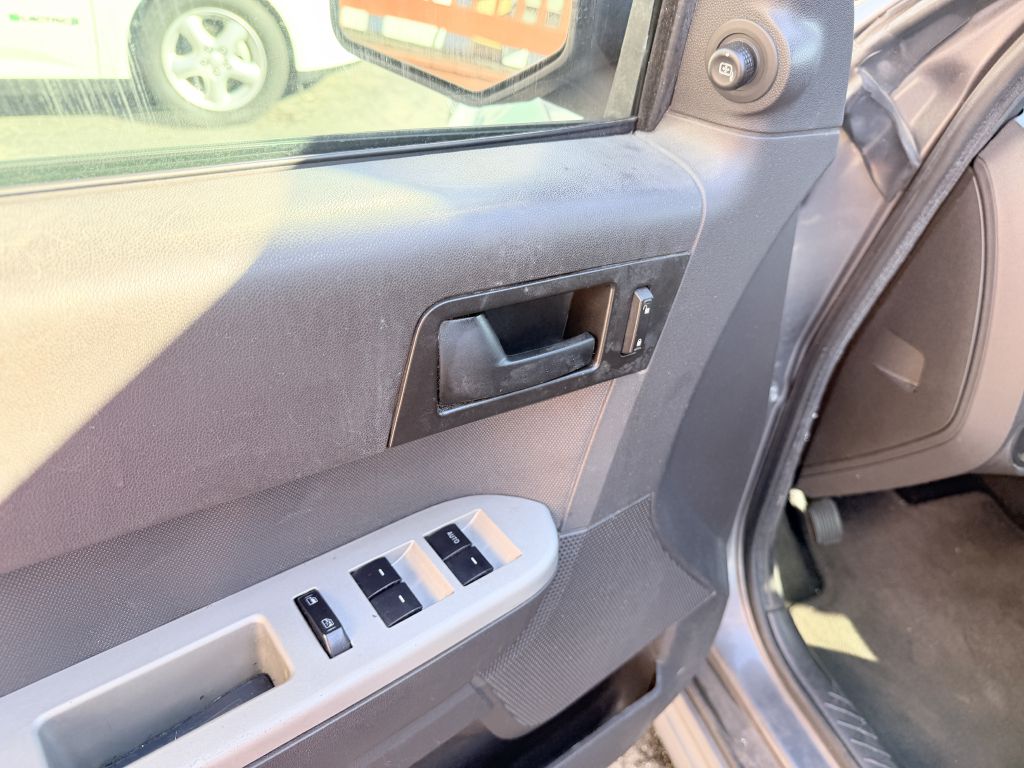 Photo 9 of this FORD ESCAPE
