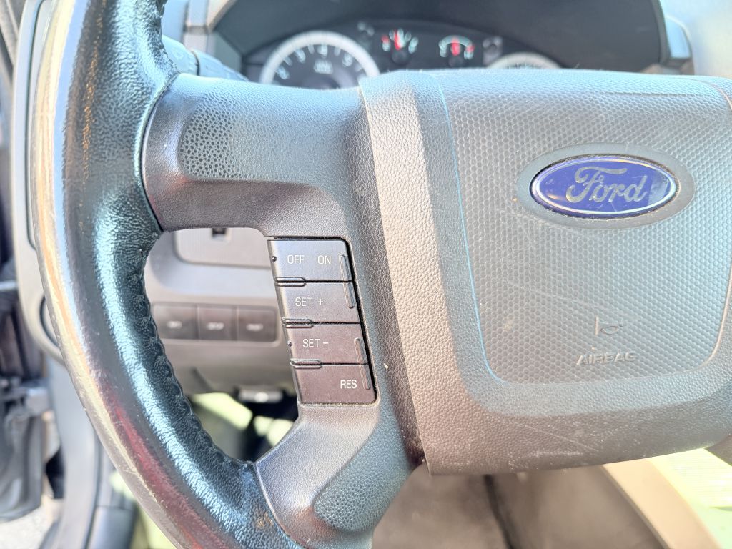 Photo 15 of this FORD ESCAPE