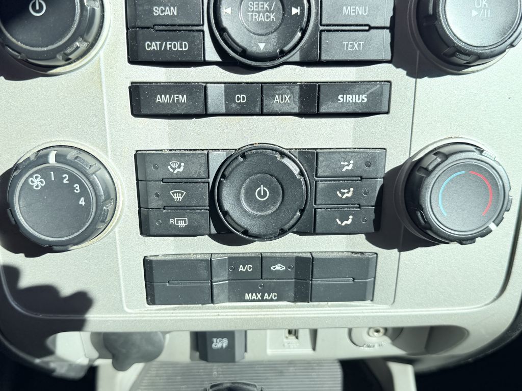 Photo 20 of this FORD ESCAPE