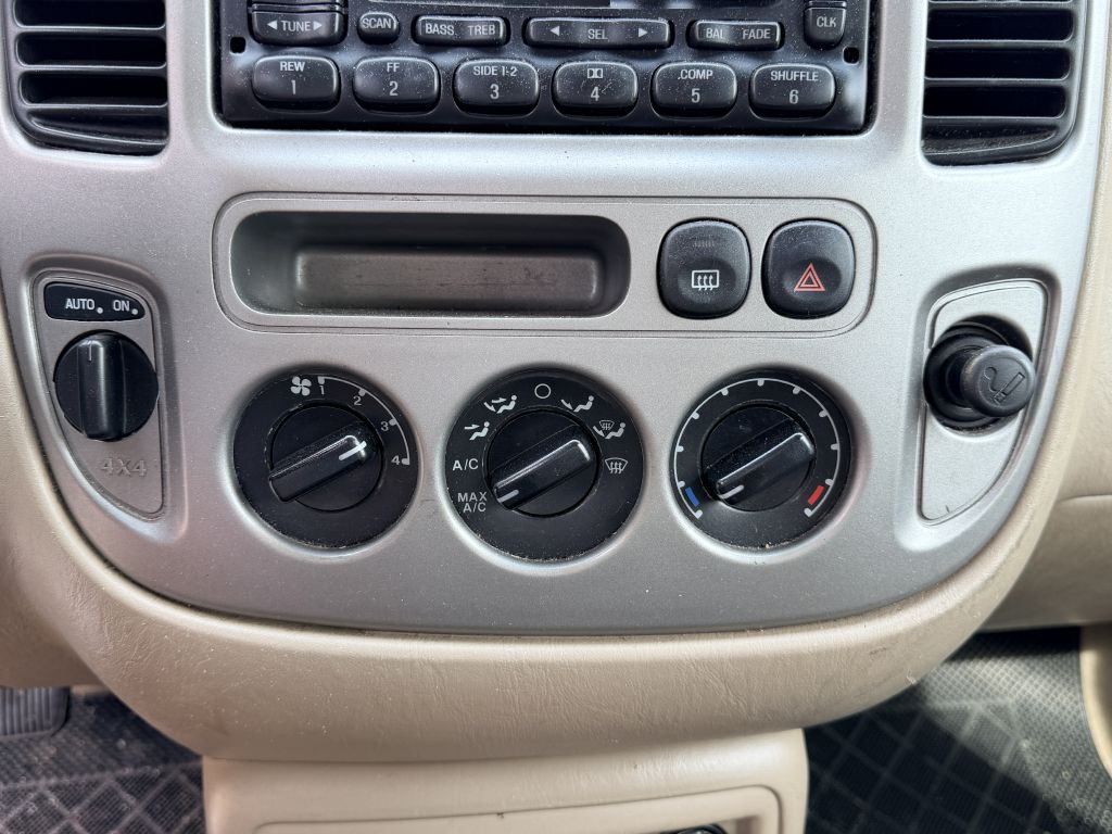Photo 18 of this FORD ESCAPE