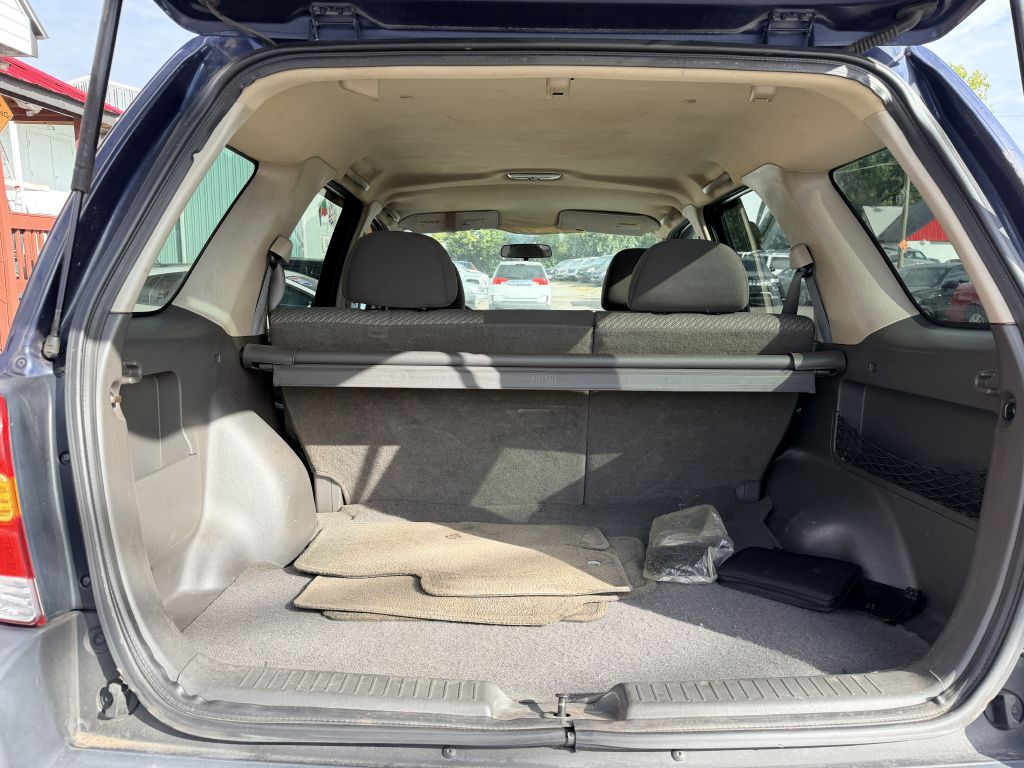 Photo 5 of this FORD ESCAPE