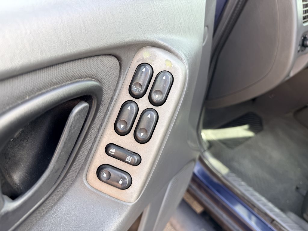 Photo 8 of this FORD ESCAPE