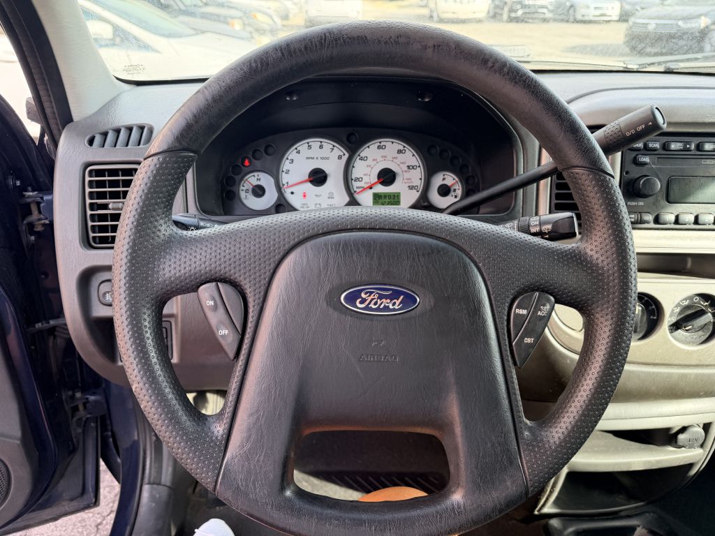Photo 9 of this FORD ESCAPE