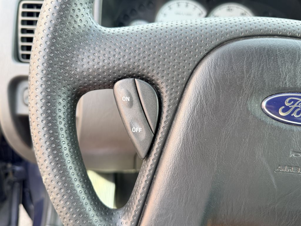 Photo 13 of this FORD ESCAPE