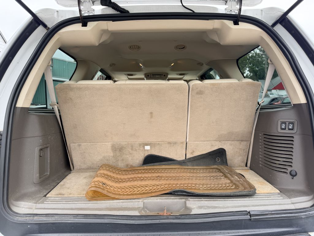 Photo 5 of this LINCOLN NAVIGATOR