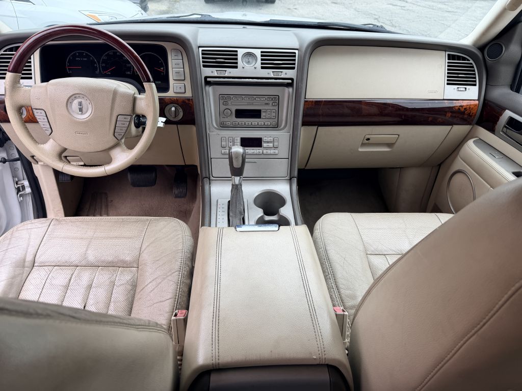 Photo 10 of this LINCOLN NAVIGATOR
