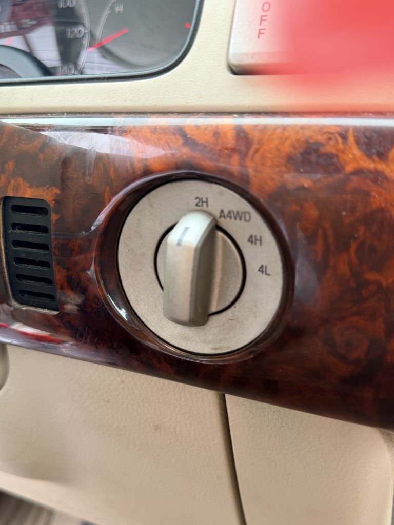 Photo 21 of this LINCOLN NAVIGATOR