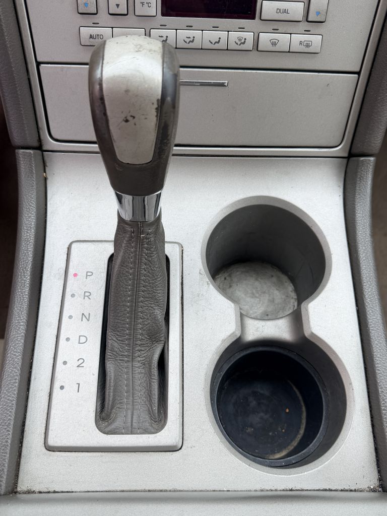 Photo 24 of this LINCOLN NAVIGATOR