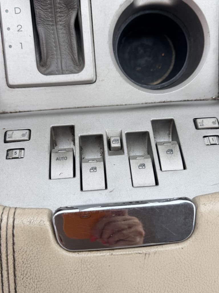 Photo 25 of this LINCOLN NAVIGATOR