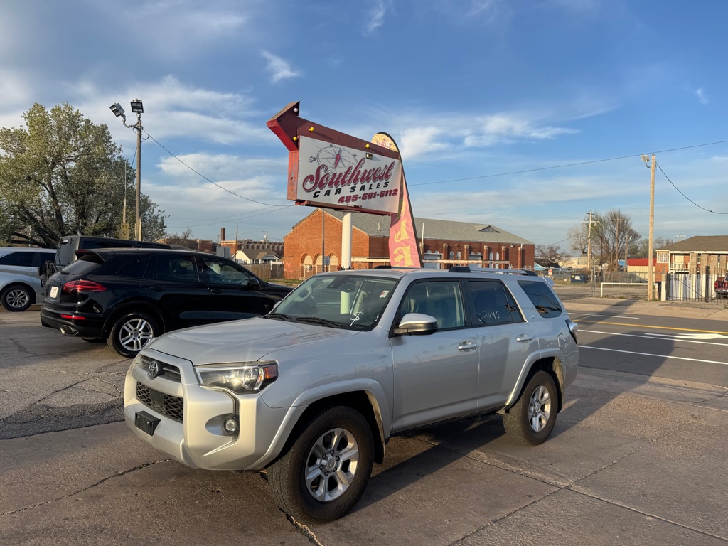 2021 Toyota 4Runner SR5 RWD