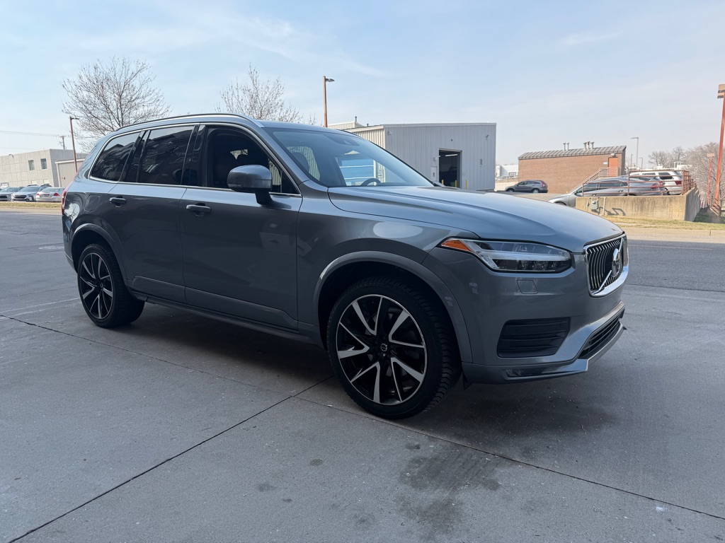 2020 Volvo XC90 T6 Momentum 6-Passenger AWD
