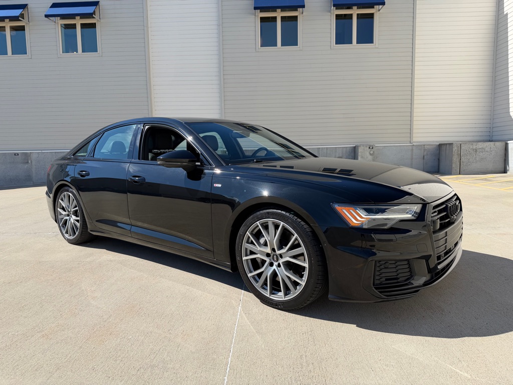 2022 Audi A6 Negro Sedán Tracción en las cuatro ruedas Automática