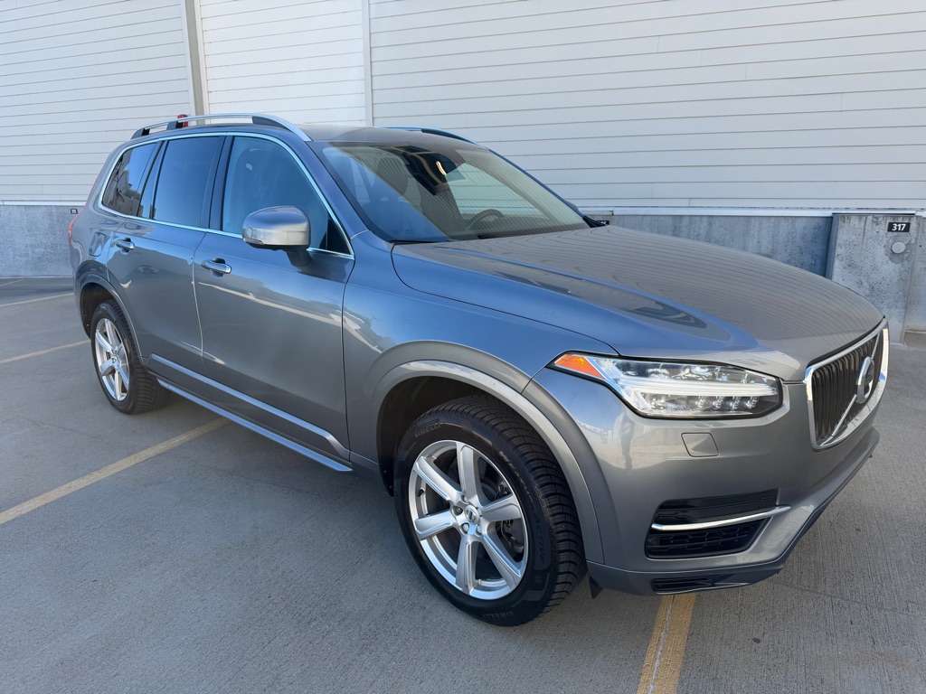  2016 Volvo XC90 T8 Momentum eAWD   