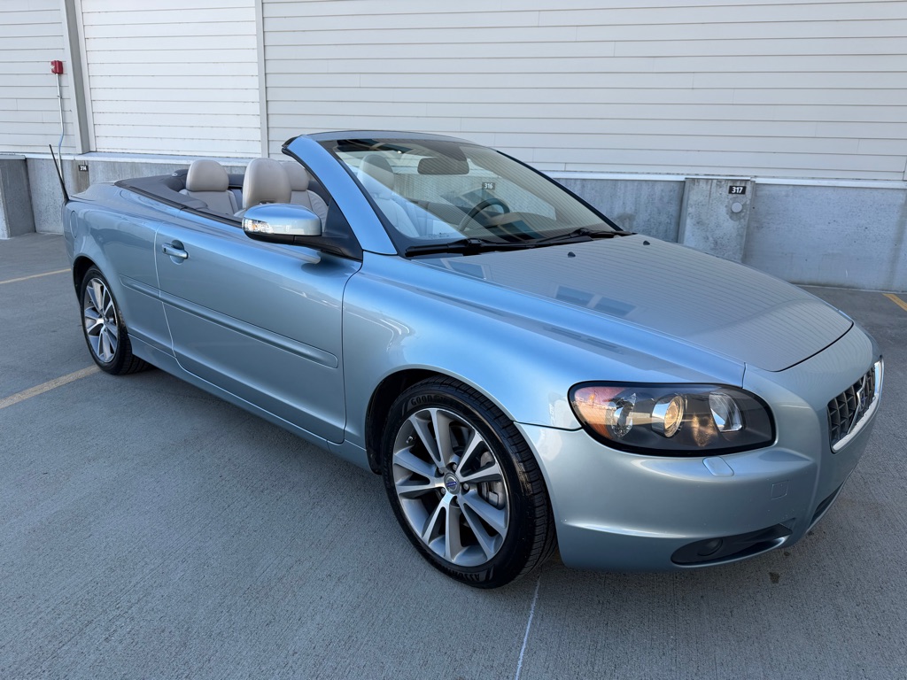 Blue 2010 Volvo C70 Convertible Front-Wheel Drive Automatic