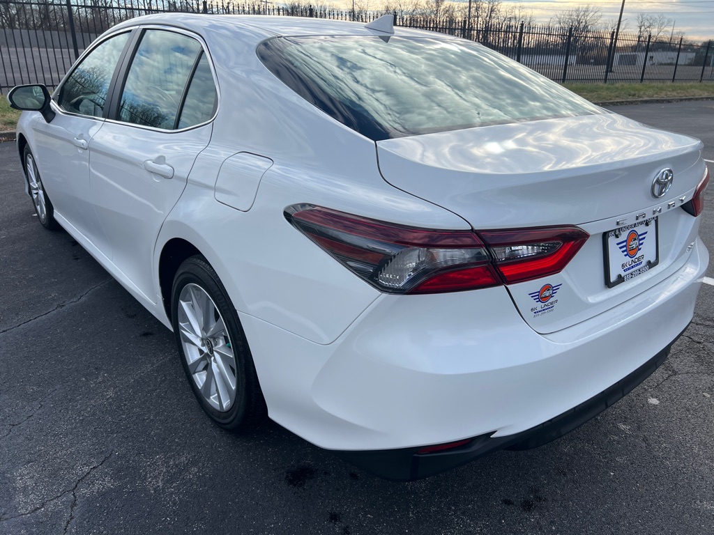 Photo 5 of this TOYOTA CAMRY