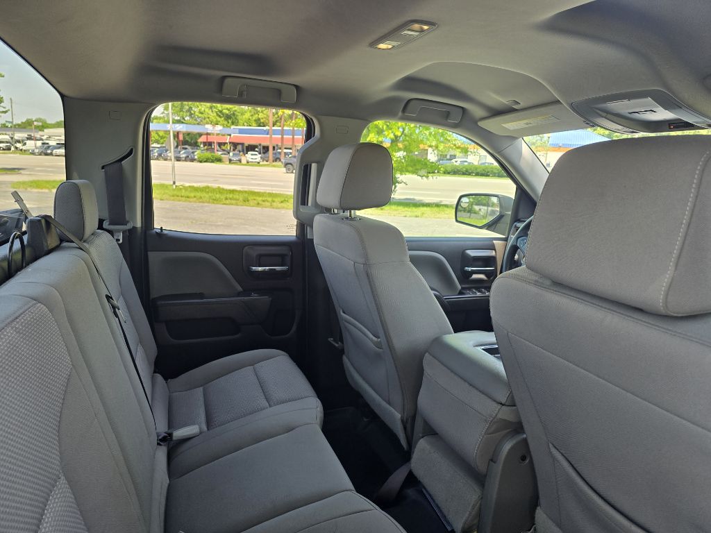 Photo 10 of this CHEVROLET SILVERADO 1500