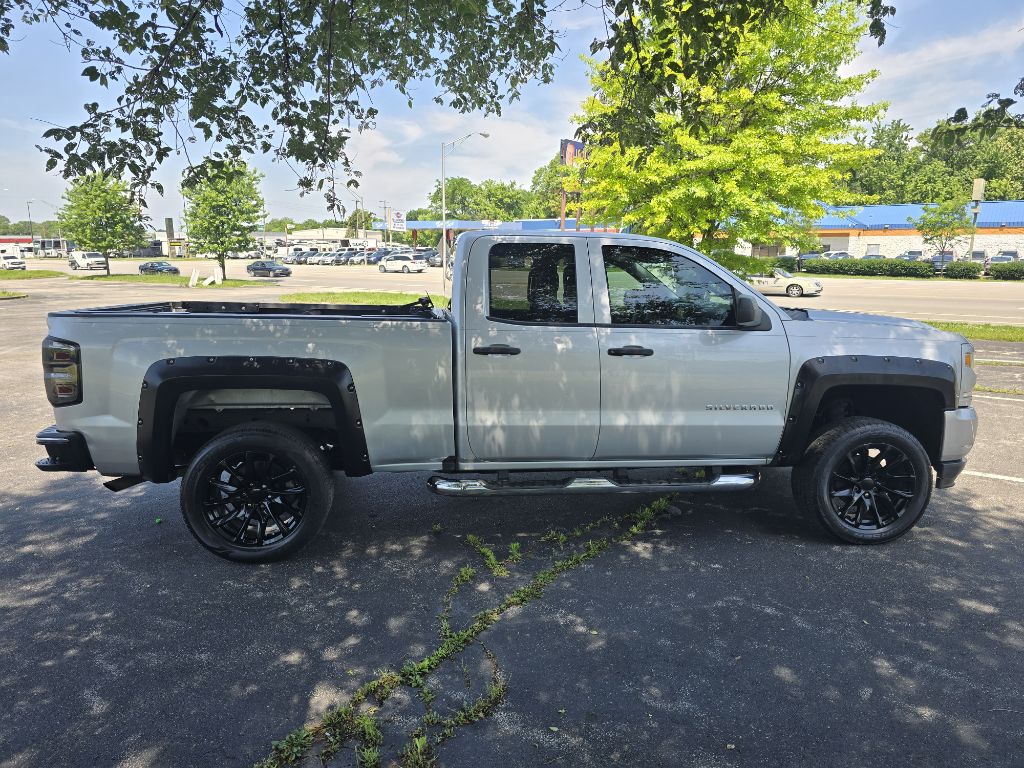 Photo 8 of this CHEVROLET SILVERADO 1500