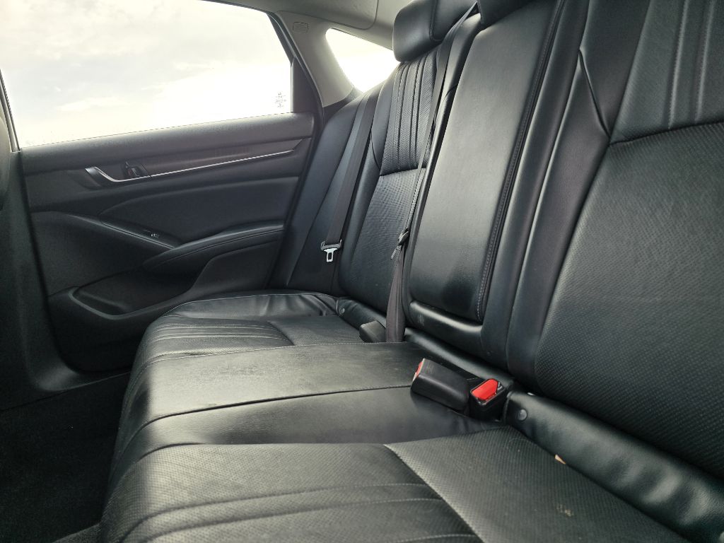 Photo 12 of this HONDA ACCORD
