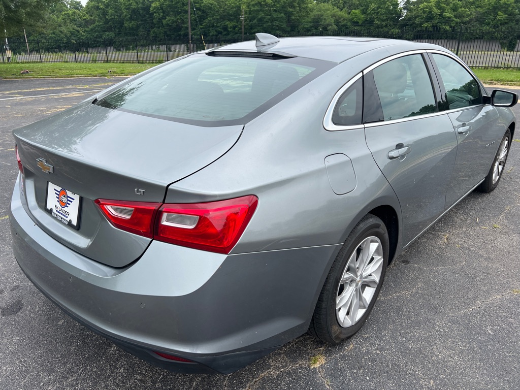 Photo 7 of this CHEVROLET MALIBU