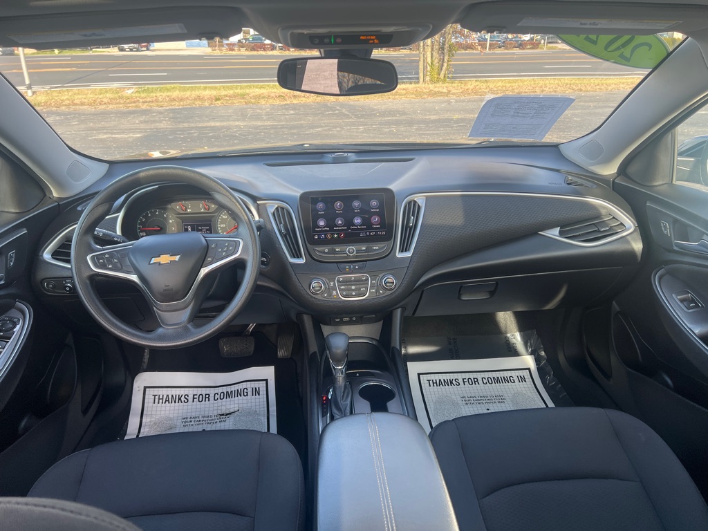 Photo 17 of this CHEVROLET MALIBU