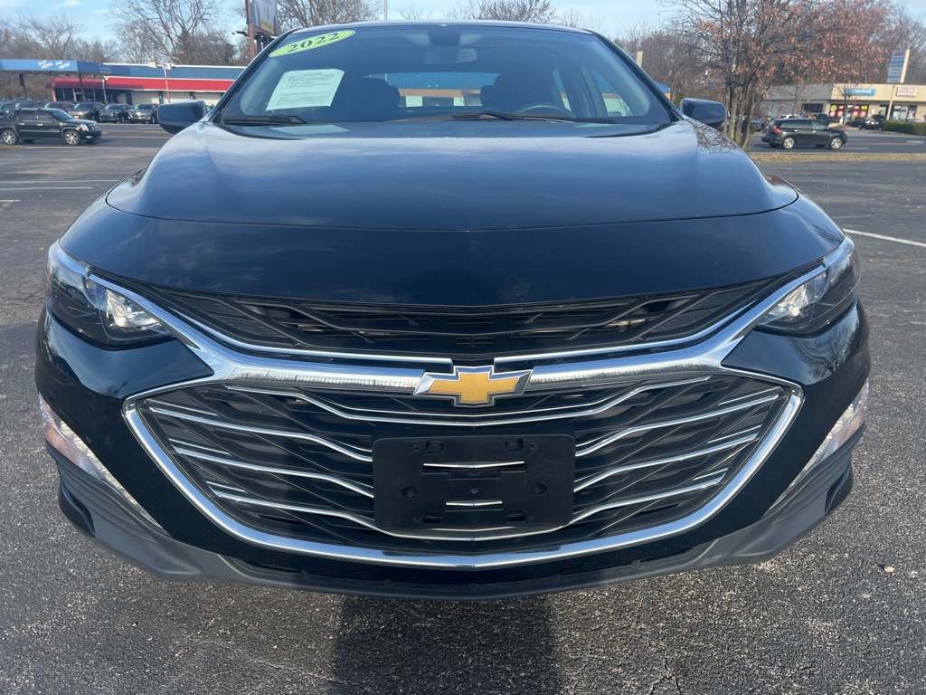 Photo 2 of this CHEVROLET MALIBU