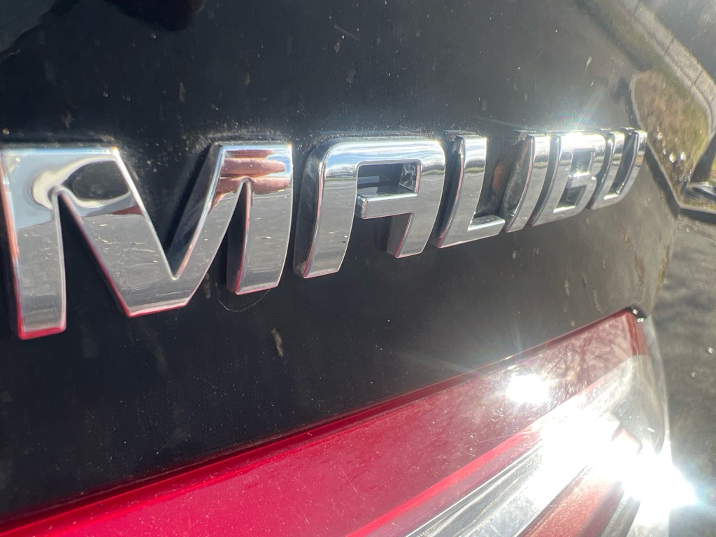 Photo 23 of this CHEVROLET MALIBU