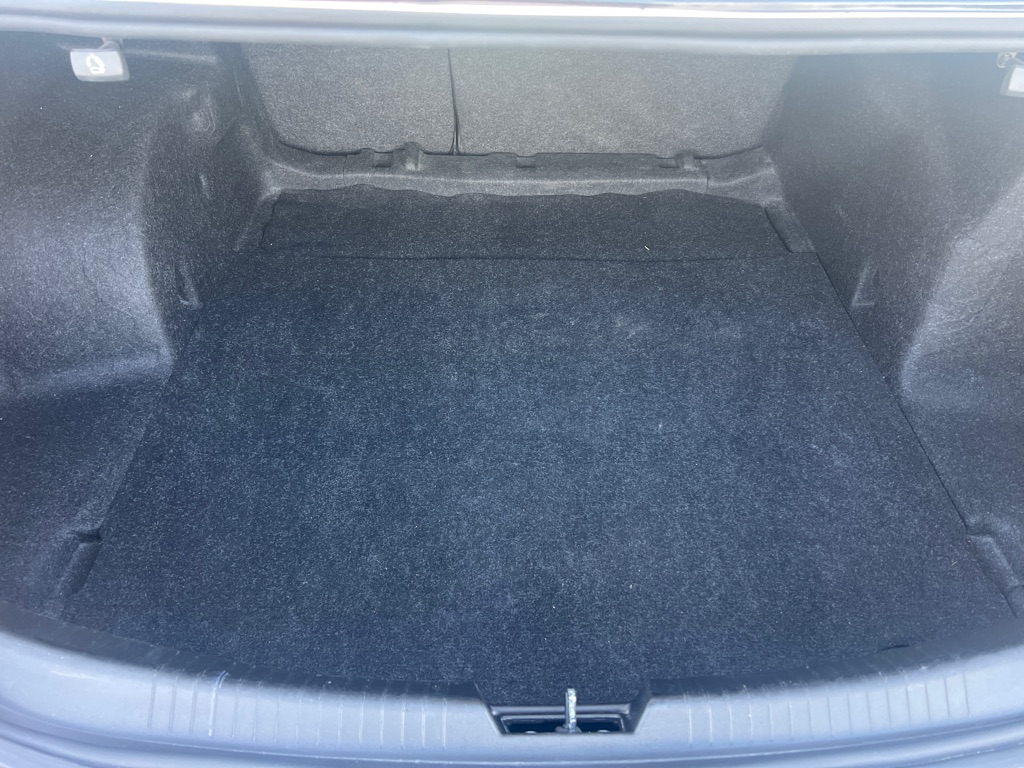Photo 13 of this CHEVROLET MALIBU