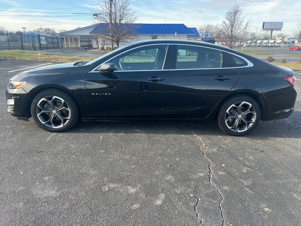 Photo 4 of this CHEVROLET MALIBU