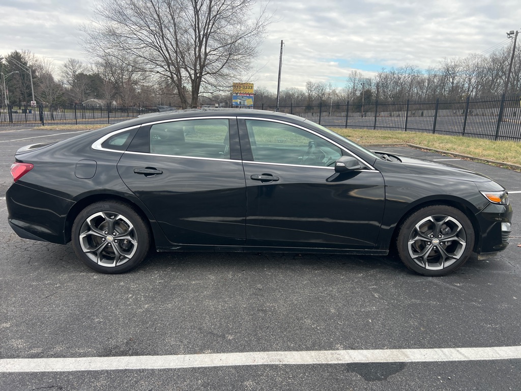 Photo 8 of this CHEVROLET MALIBU