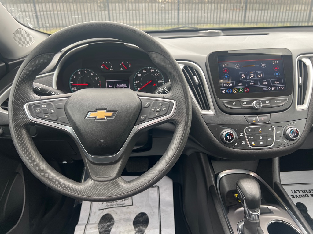 Photo 17 of this CHEVROLET MALIBU