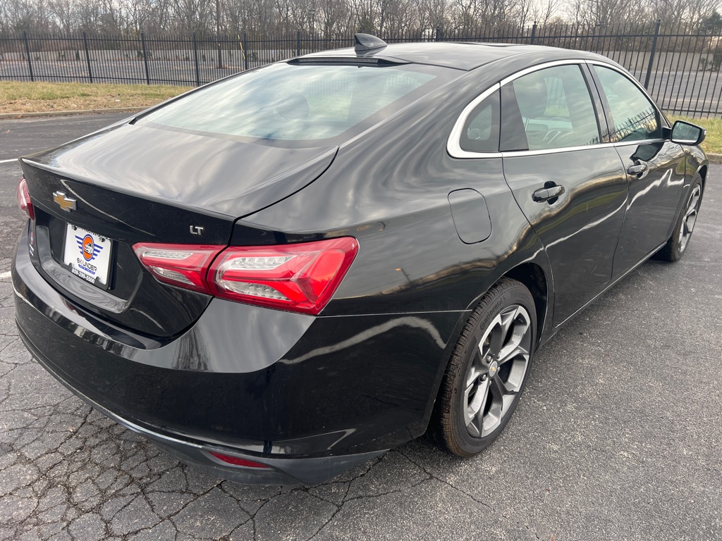 Photo 7 of this CHEVROLET MALIBU