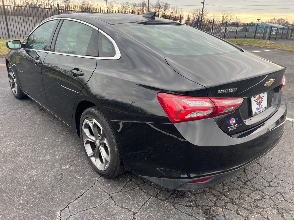 Photo 5 of this CHEVROLET MALIBU
